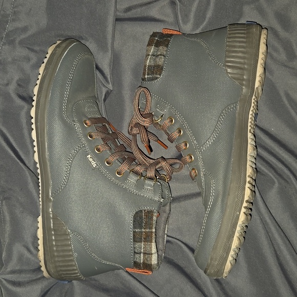 Keds Size 8.5 Tie Gray Short Boot - Picture 5 of 7